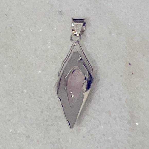 Rose Quartz (semi precious gemstone) 925 Sterling Silver Pendant - Picture 6 of 12